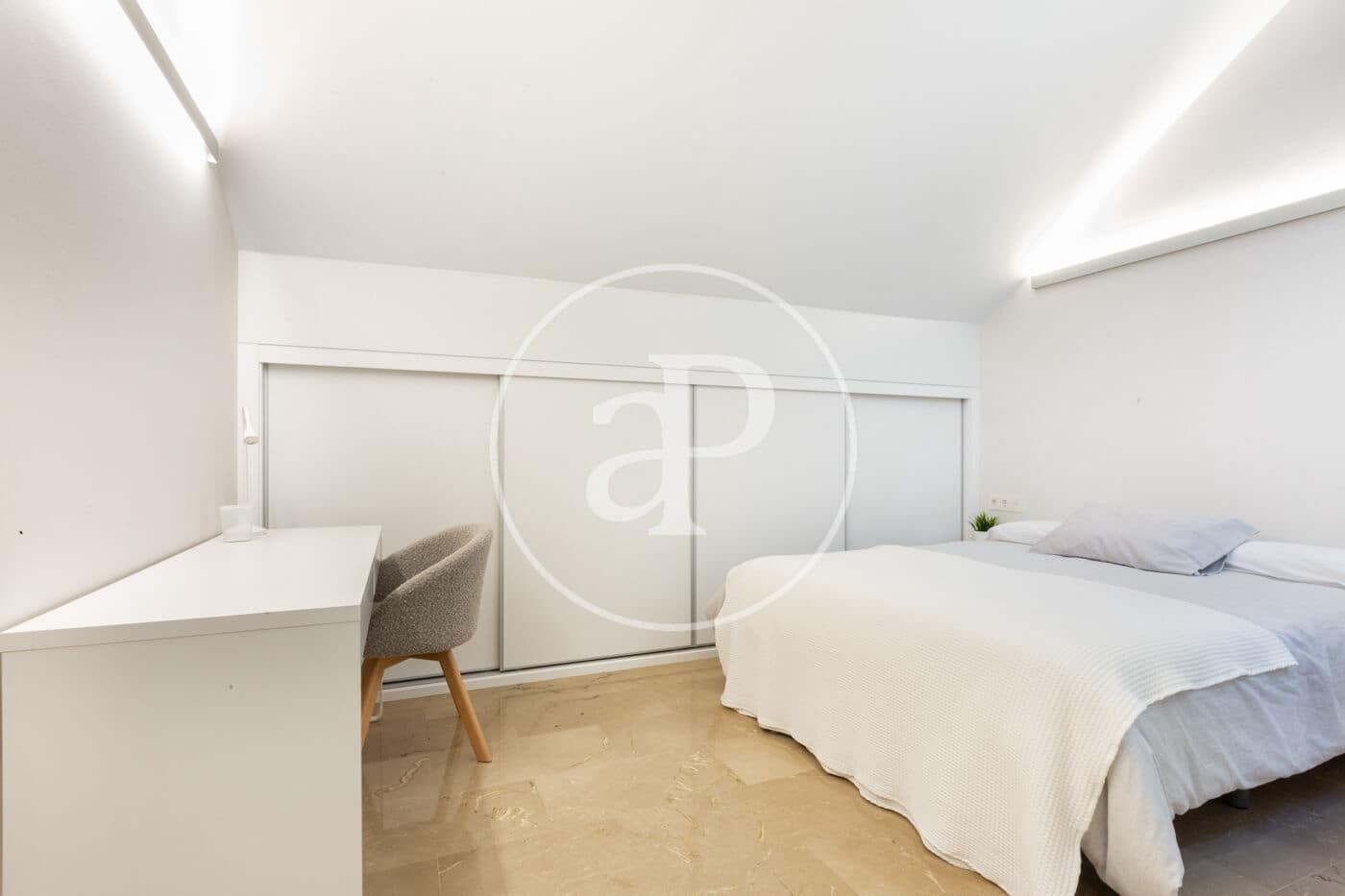 Ático de 4 habitaciones en València ciudad en venta - 750.000 € (Ref: 9532007)
