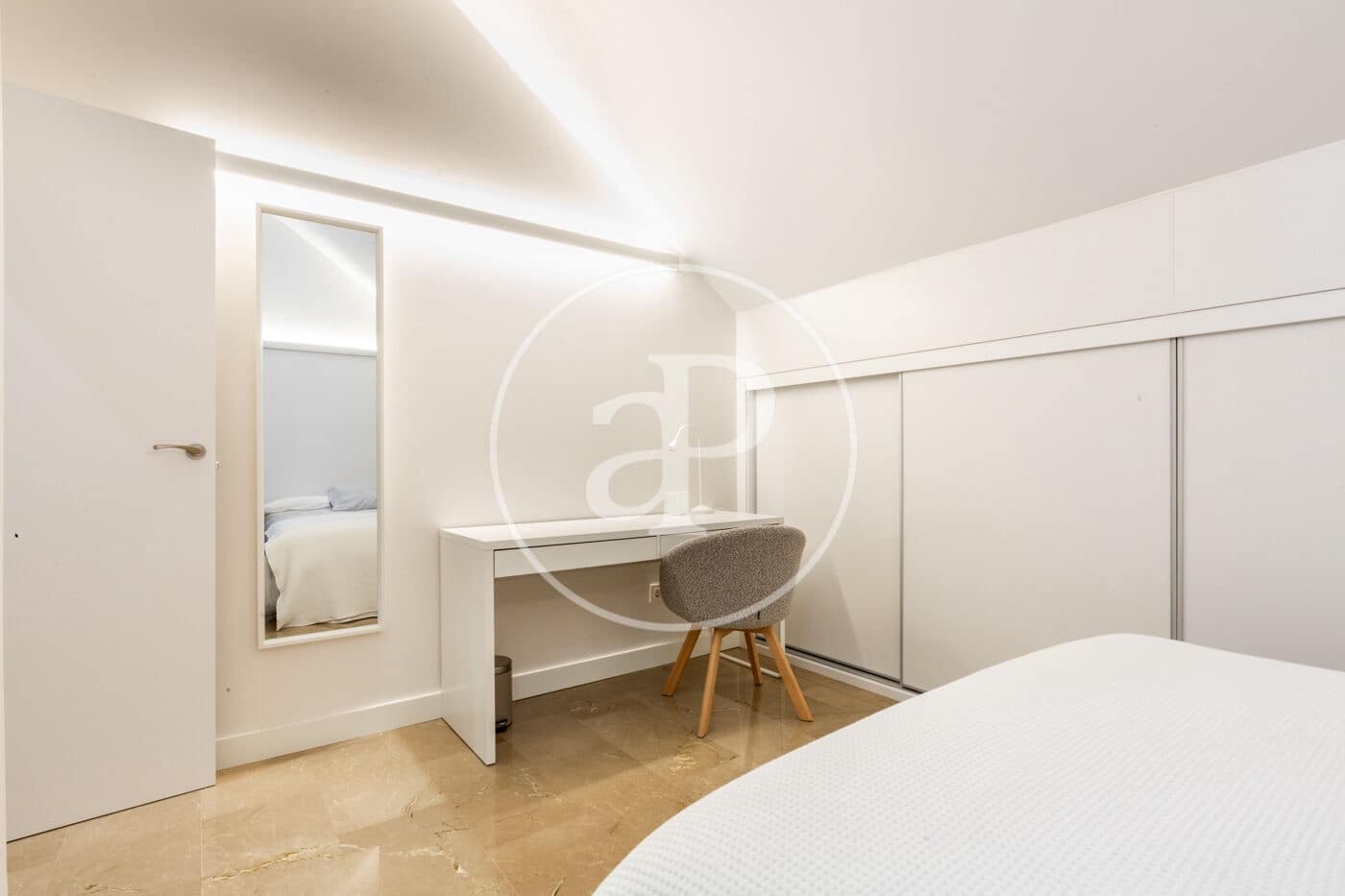 Ático de 4 habitaciones en València ciudad en venta - 750.000 € (Ref: 9532007)
