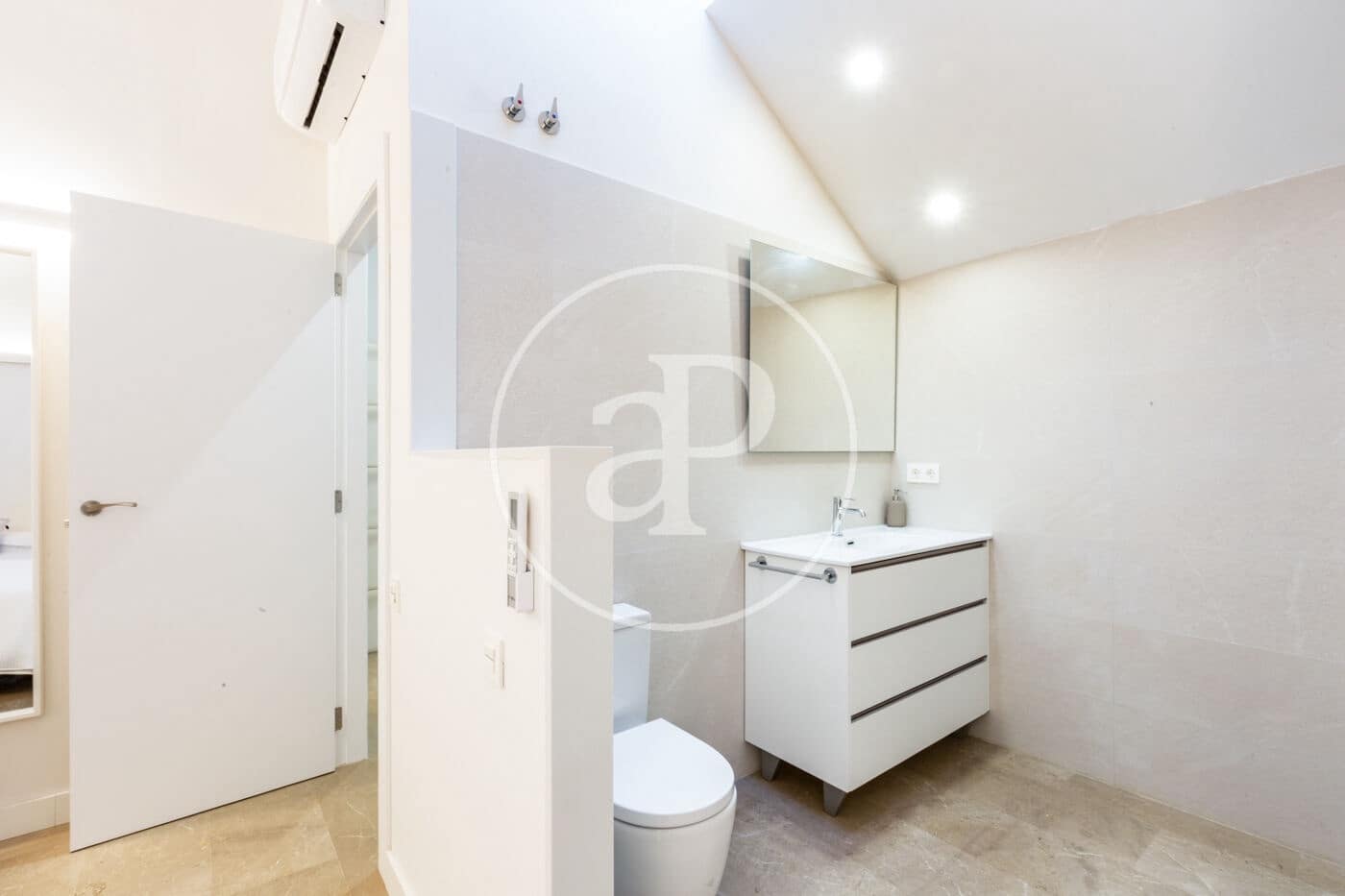 Ático de 4 habitaciones en València ciudad en venta - 750.000 € (Ref: 9532007)