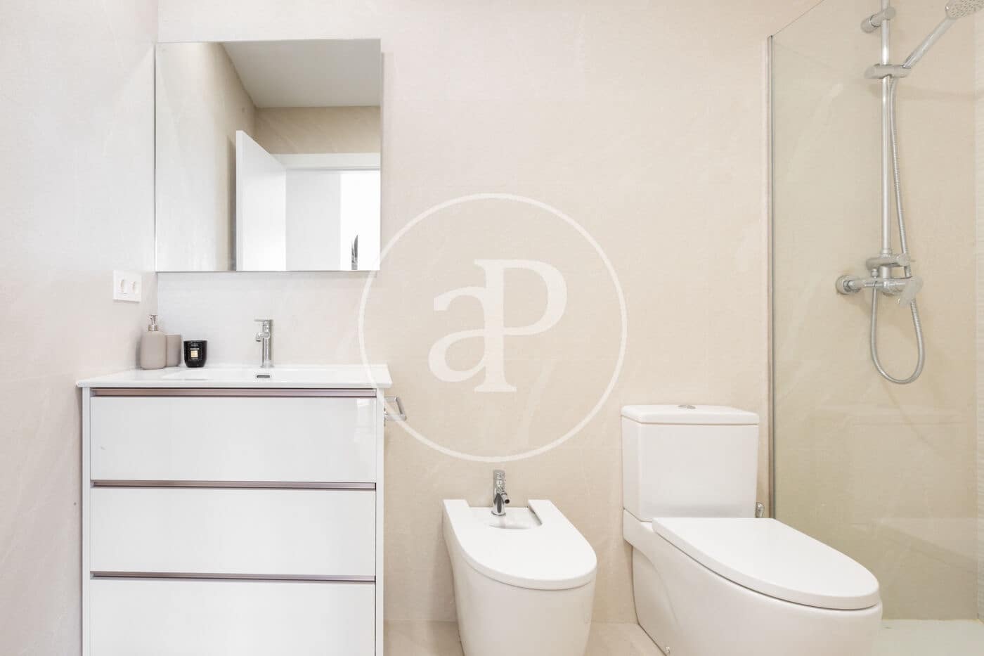 Ático de 4 habitaciones en València ciudad en venta - 750.000 € (Ref: 9532007)