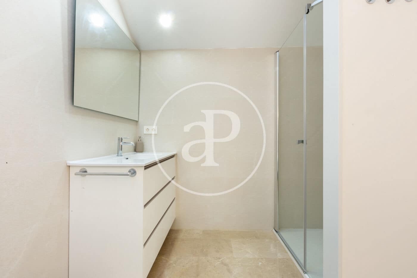 Ático de 4 habitaciones en València ciudad en venta - 750.000 € (Ref: 9532007)