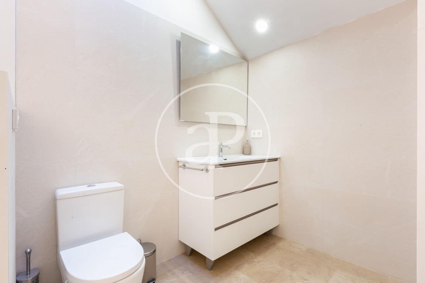 Ático de 4 habitaciones en València ciudad en venta - 750.000 € (Ref: 9532007)