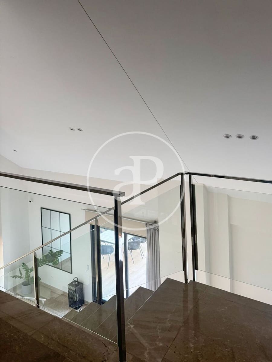 Ático de 4 habitaciones en València ciudad en venta - 750.000 € (Ref: 9532007)