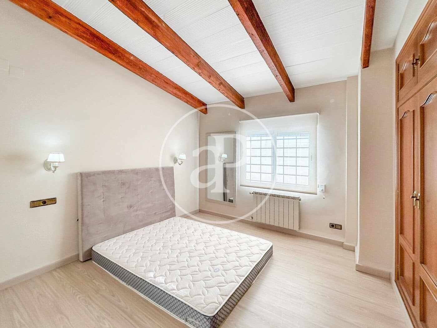 2 Zimmer Penthouse zu vermieten in Valencia Stadt - 3.500 € (Ref: 9536012)