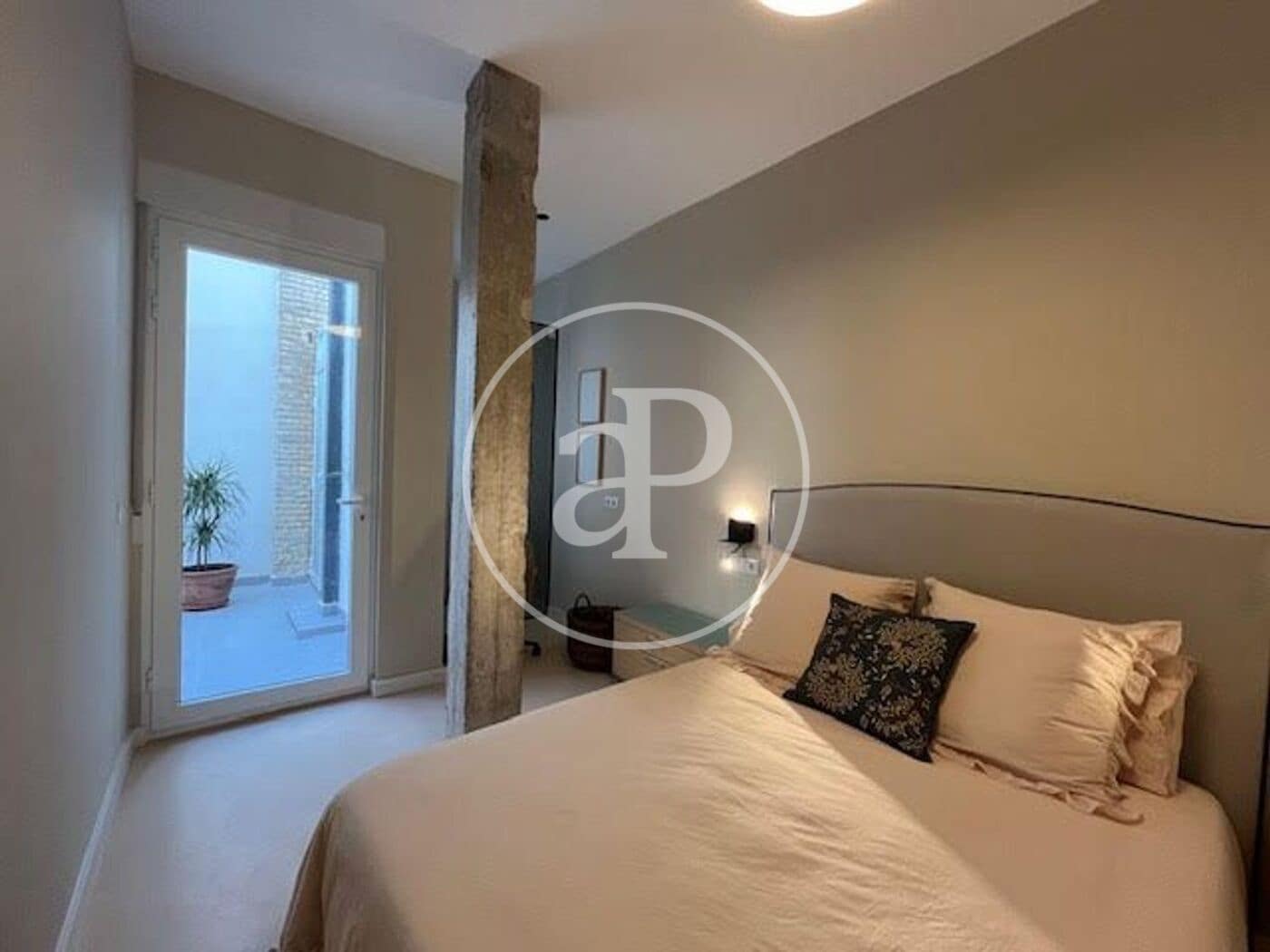 2 Zimmer Apartment zu vermieten in Valencia Stadt - 1.600 € (Ref: 9536014)