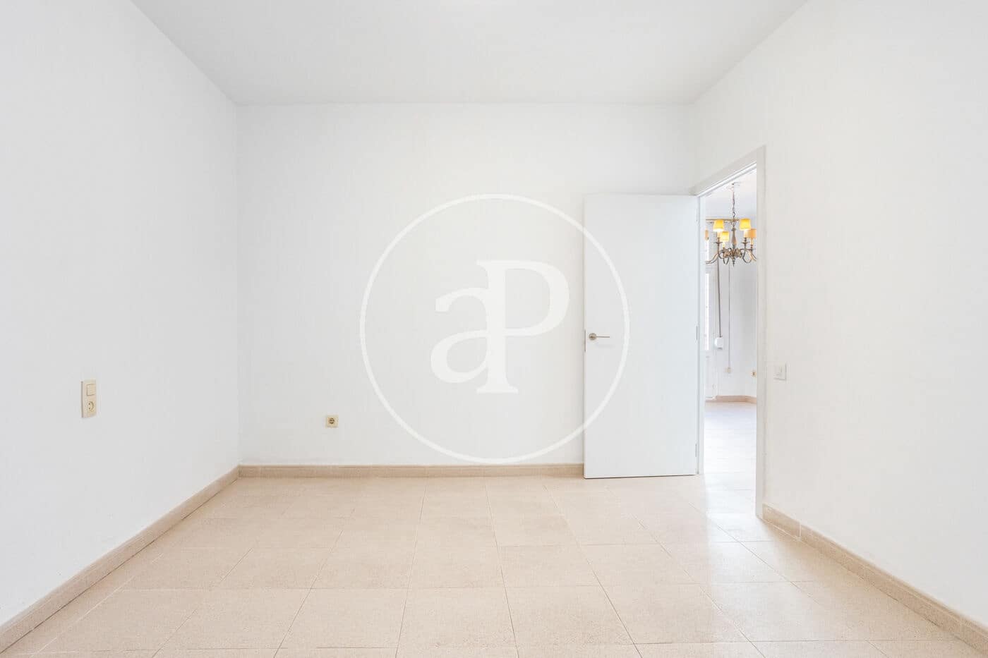 2 bedroom Apartment for rent in Valencia city - € 1,350 (Ref: 9536015)