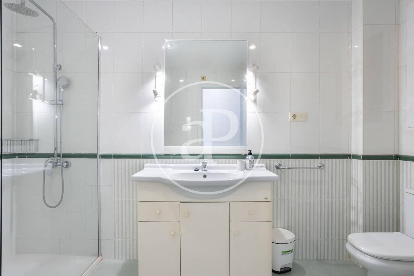 2 bedroom Apartment for rent in Valencia city - € 1,350 (Ref: 9536015)