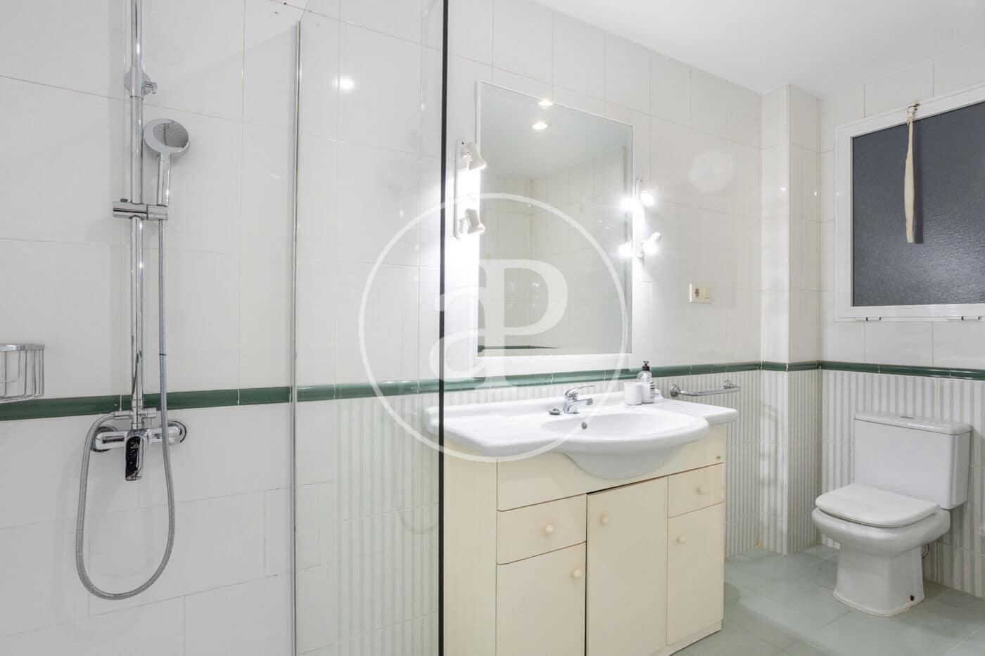 2 bedroom Apartment for rent in Valencia city - € 1,350 (Ref: 9536015)