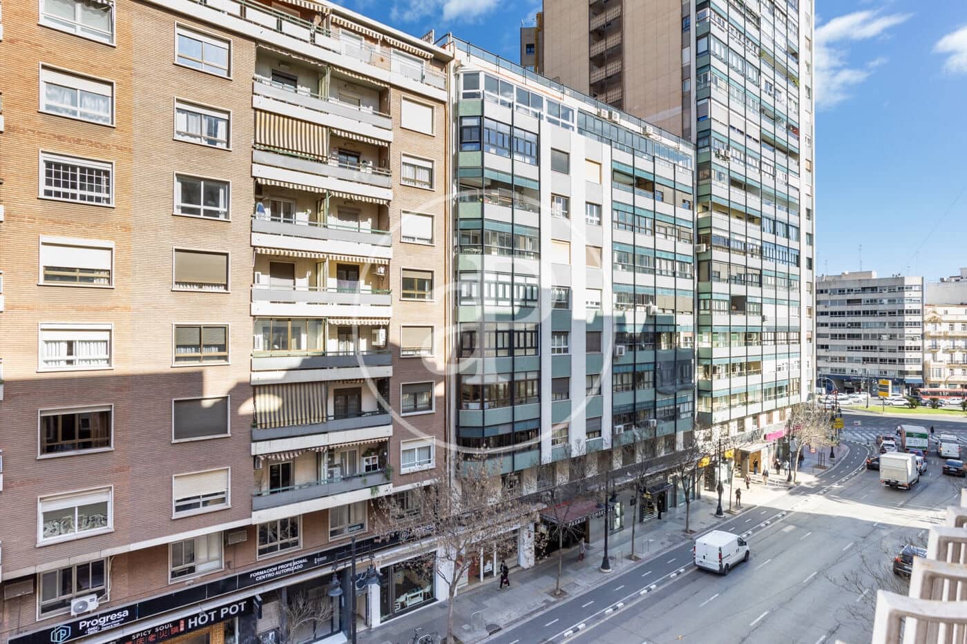 2 bedroom Apartment for rent in Valencia city - € 1,350 (Ref: 9536015)