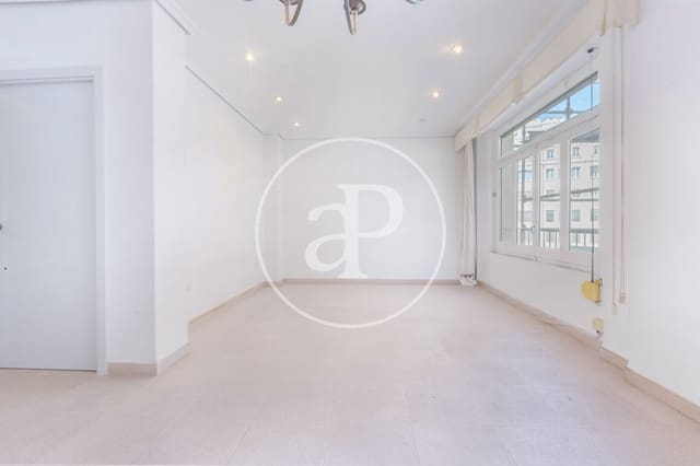 2 bedroom Apartment for rent in Arrancapins, Valencia city - € 1,250 (Ref: 9536015)