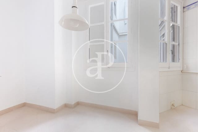 2 bedroom Apartment for rent in Arrancapins, Valencia city - € 1,250 (Ref: 9536015)