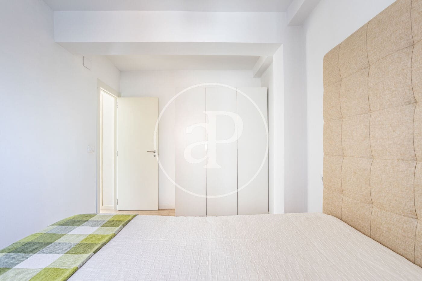 2 bedroom Apartment for rent in Valencia city - € 1,350 (Ref: 9536016)