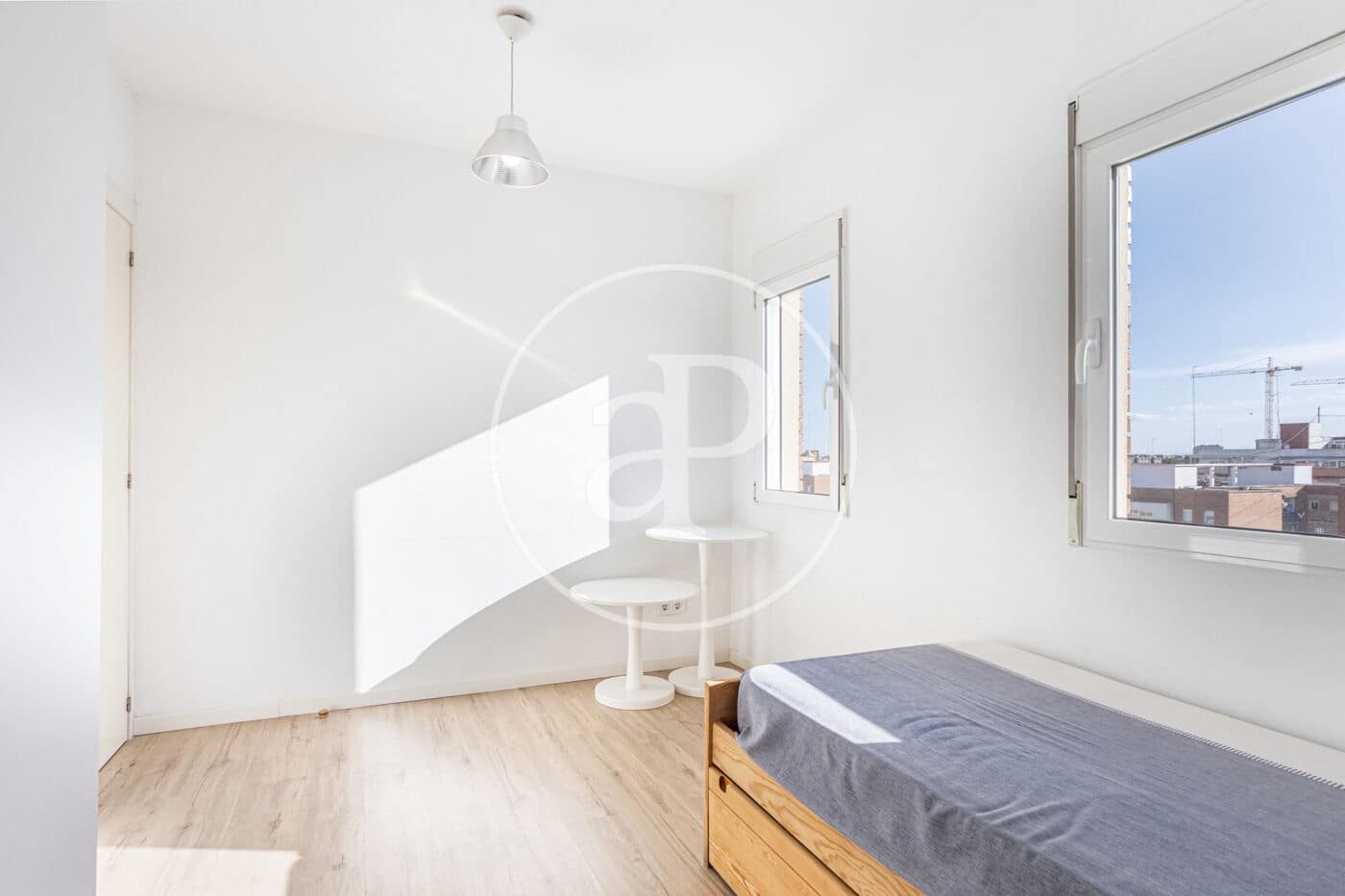 2 bedroom Apartment for rent in Valencia city - € 1,350 (Ref: 9536016)