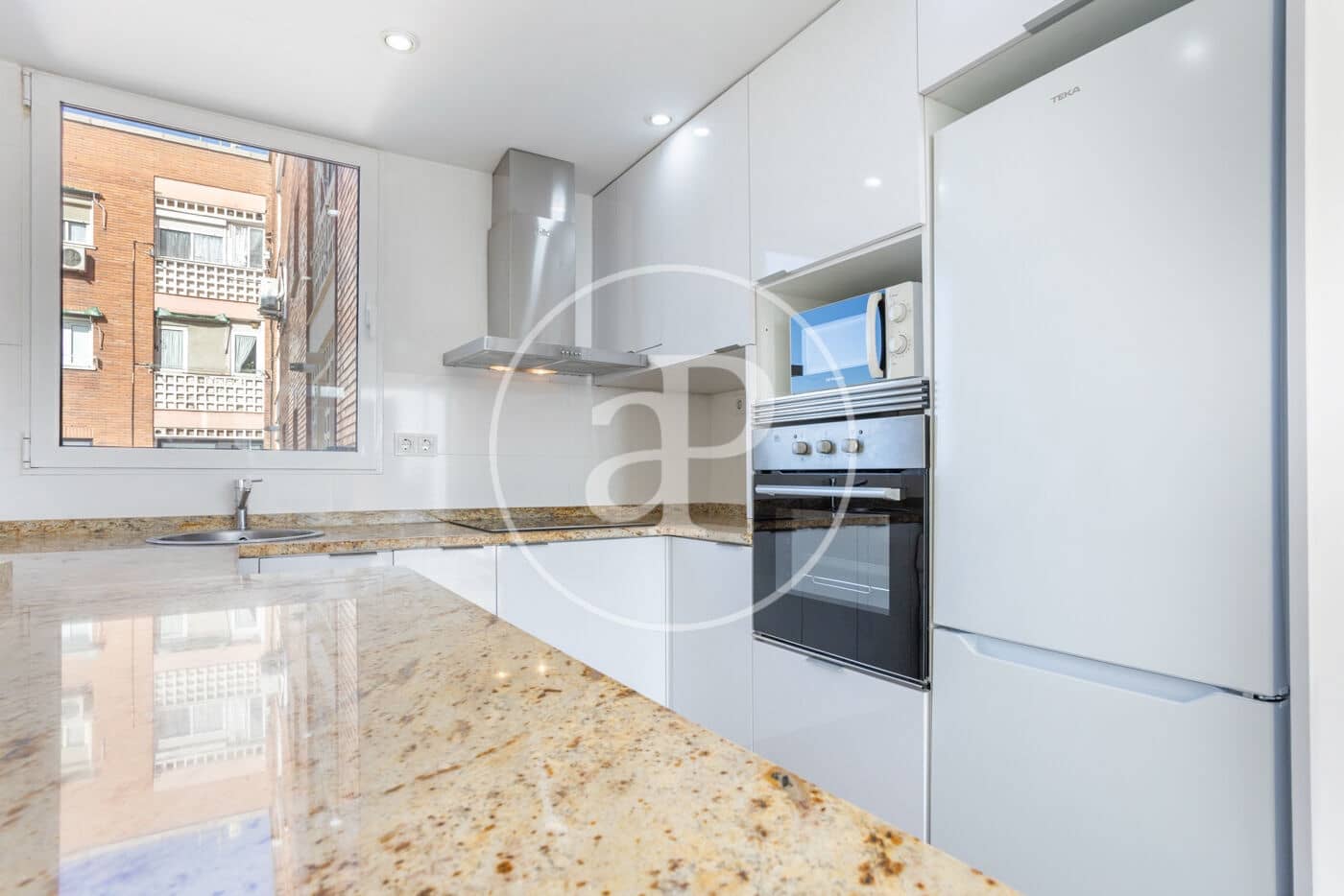 2 bedroom Apartment for rent in Valencia city - € 1,350 (Ref: 9536016)