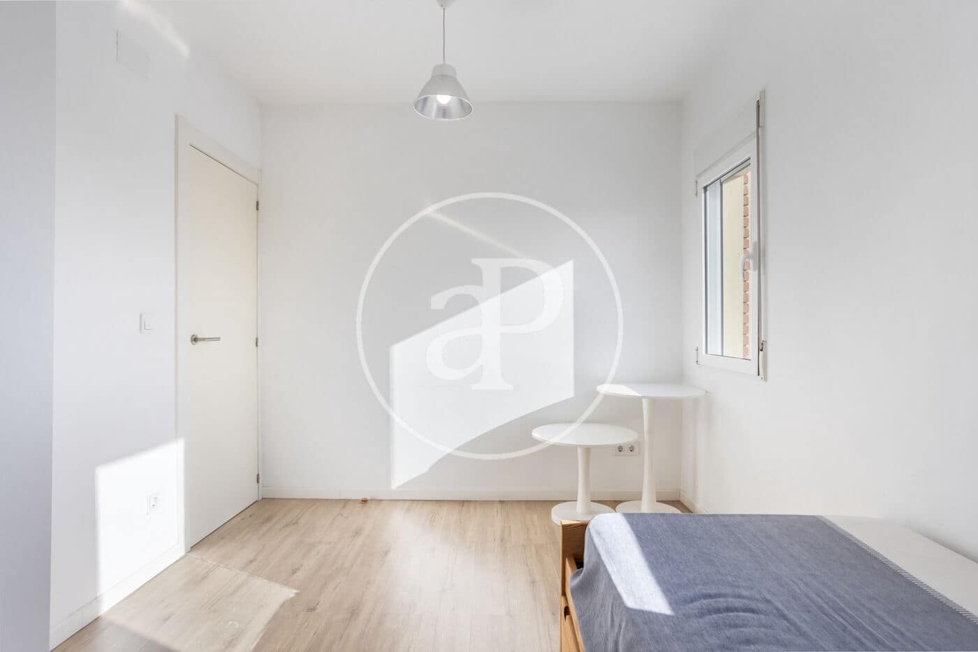 2 bedroom Apartment for rent in Valencia city - € 1,350 (Ref: 9536016)