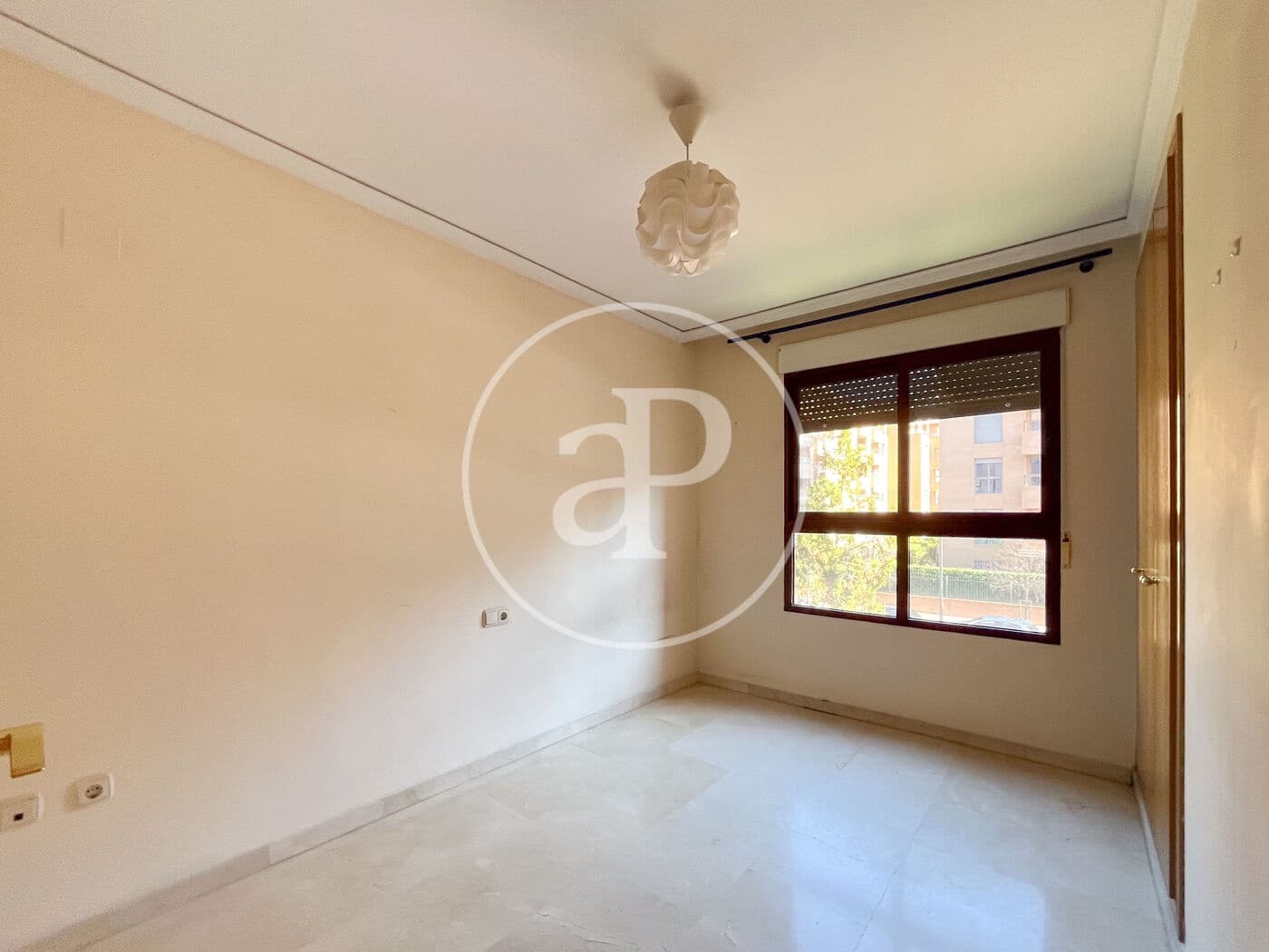 Appartement de 3 chambres à louer à Valence ville avec piscine - 1 800 € (Ref: 9536017)