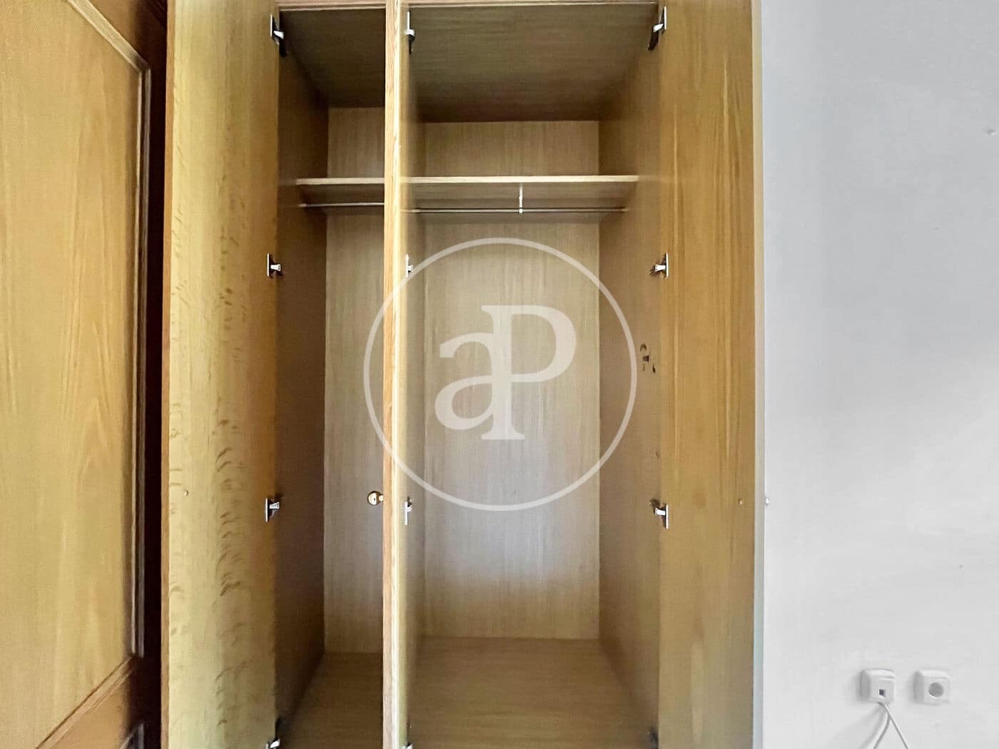 Appartement de 3 chambres à louer à Valence ville avec piscine - 1 800 € (Ref: 9536017)