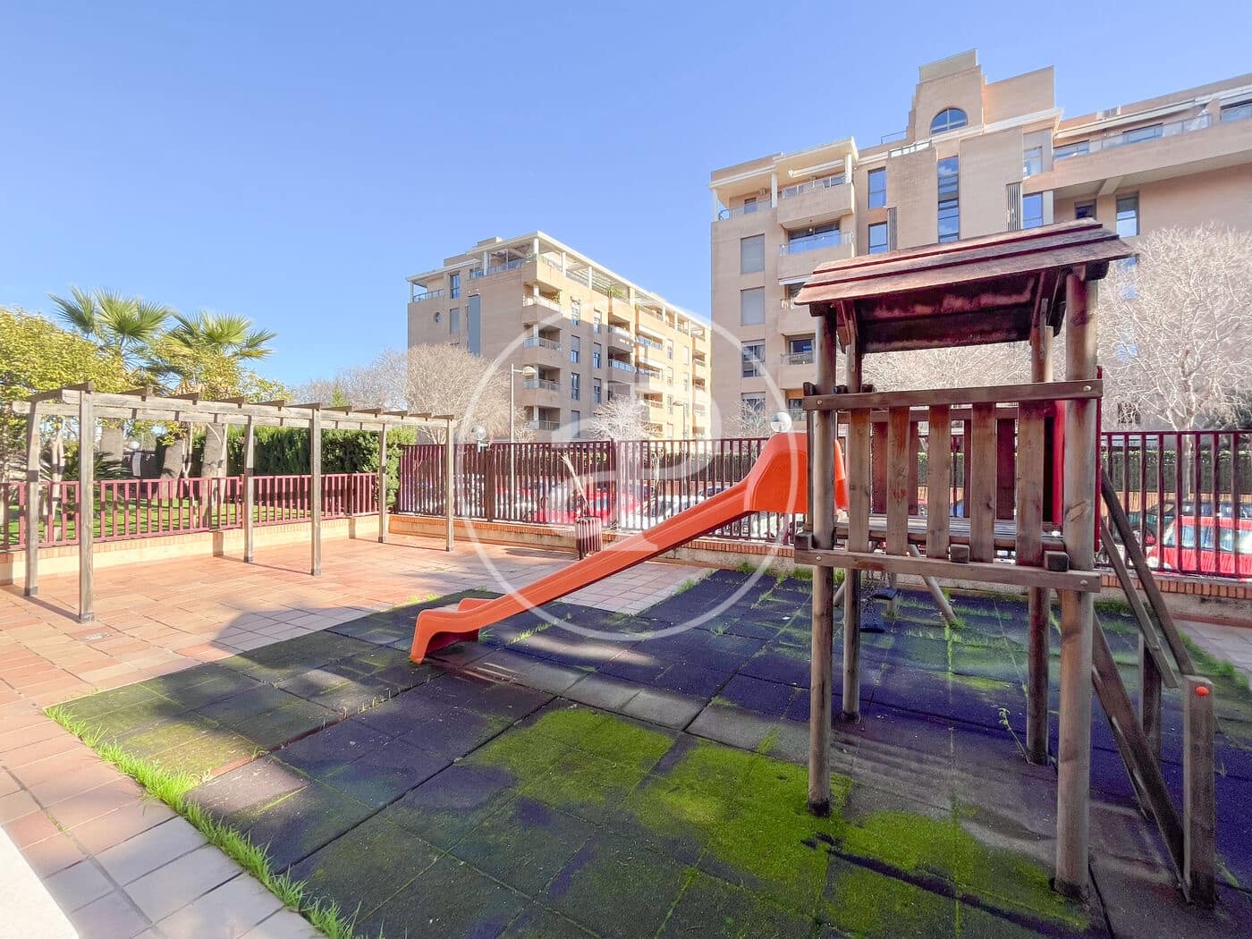 Appartement de 3 chambres à louer à Valence ville avec piscine - 1 800 € (Ref: 9536017)