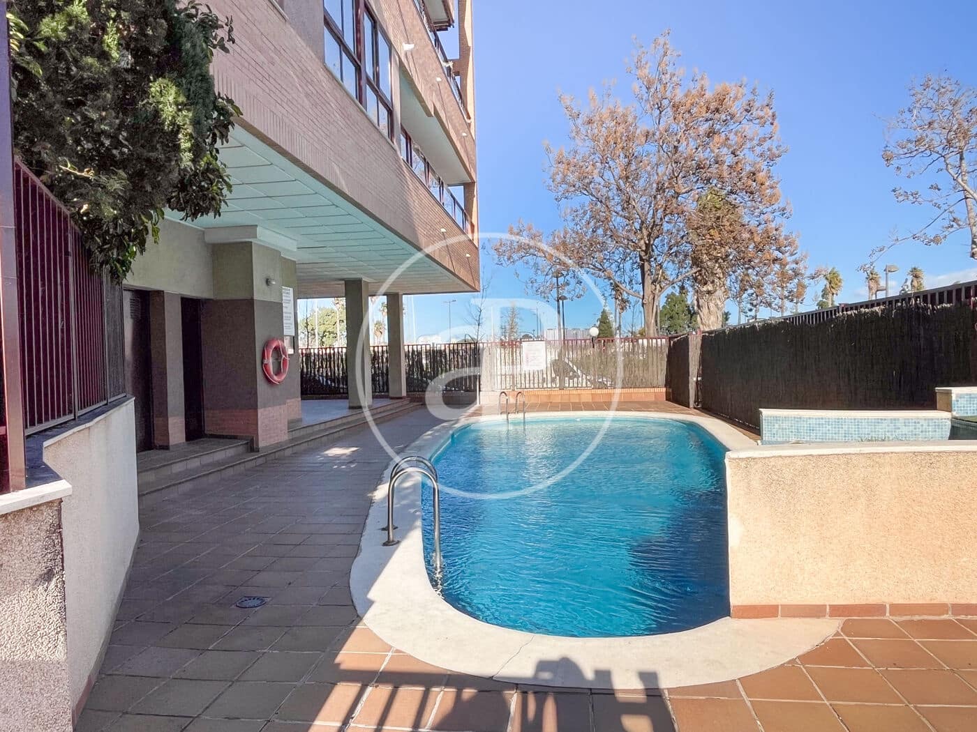 Appartement de 3 chambres à louer à Valence ville avec piscine - 1 800 € (Ref: 9536017)