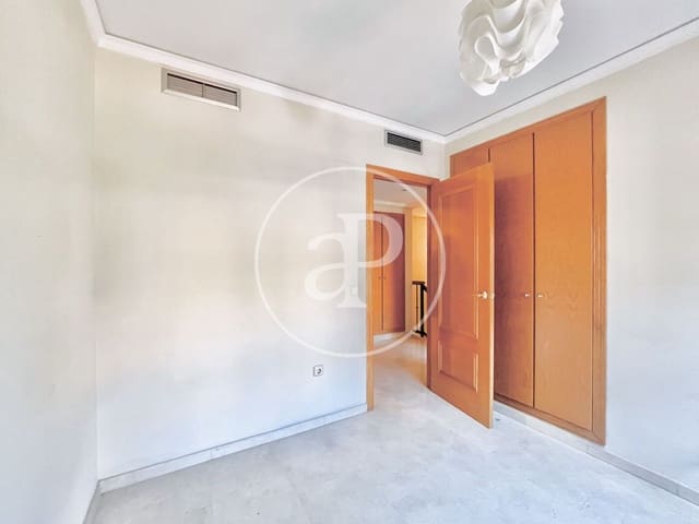 3 soverom Leilighet til leie i Sant Pau, Valencia by med svømmebasseng - € 1 800 (Ref: 9536017)