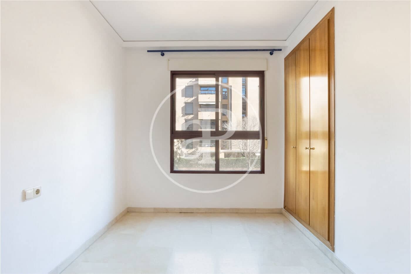 3 bedroom Apartment for rent in Valencia city with pool - € 1,700 (Ref: 9536017)