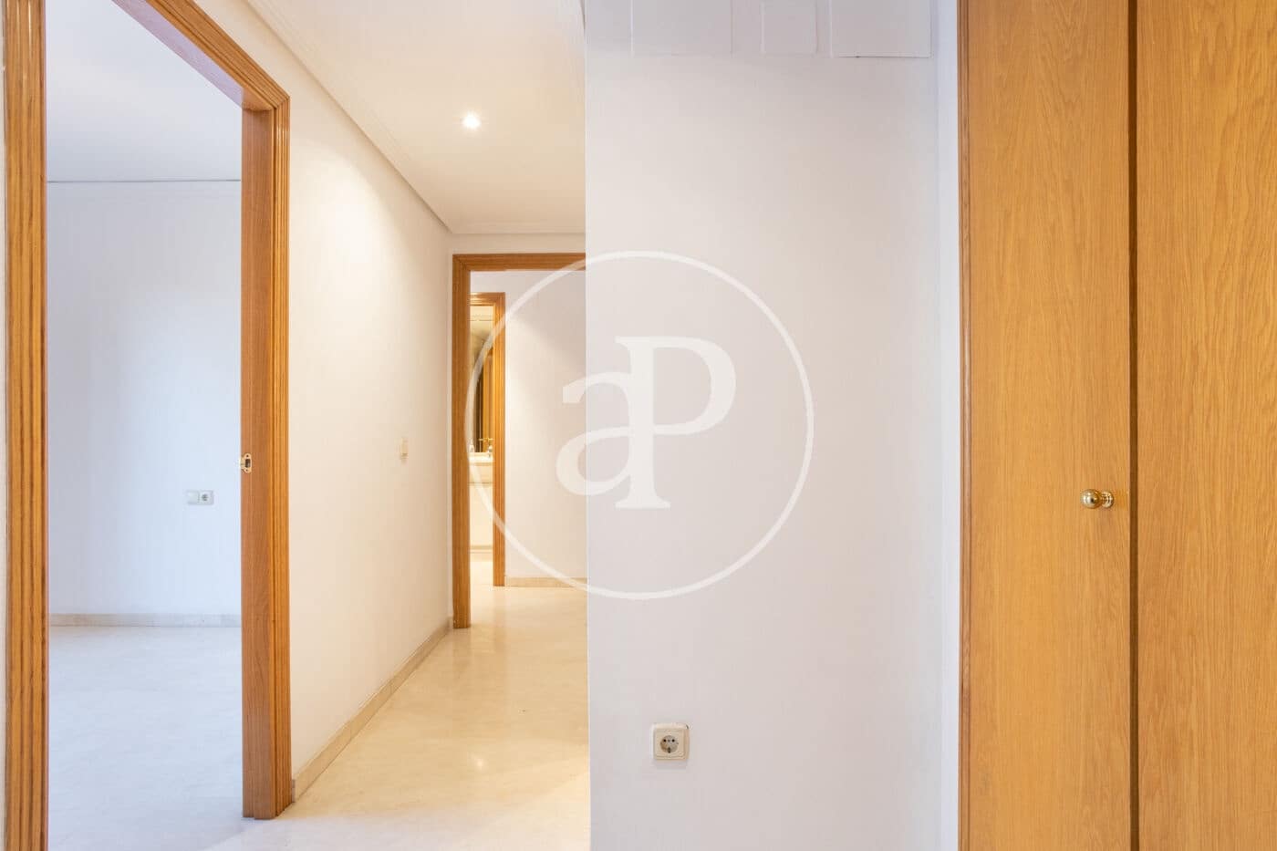 3 bedroom Apartment for rent in Valencia city with pool - € 1,700 (Ref: 9536017)