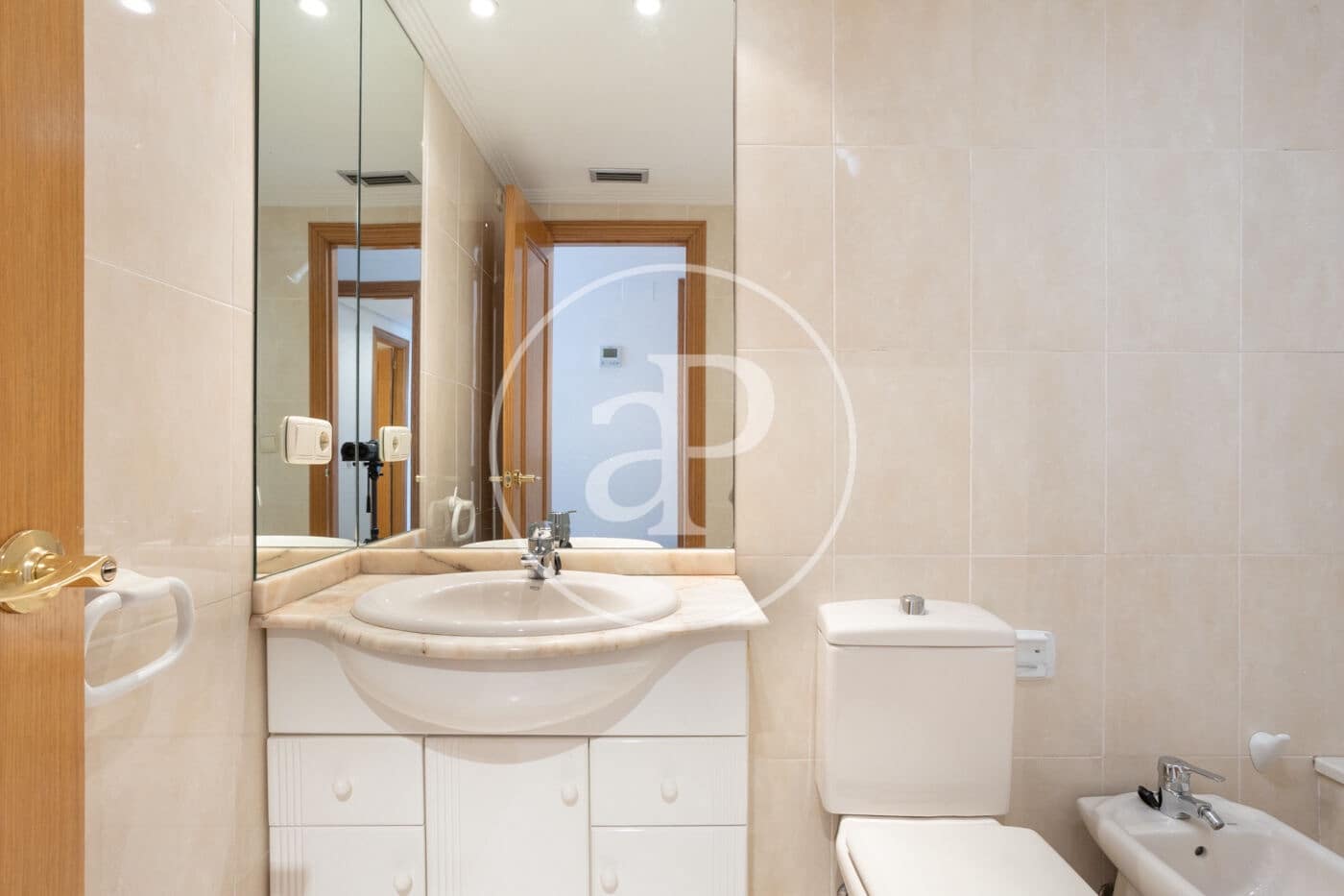 3 bedroom Apartment for rent in Valencia city with pool - € 1,700 (Ref: 9536017)