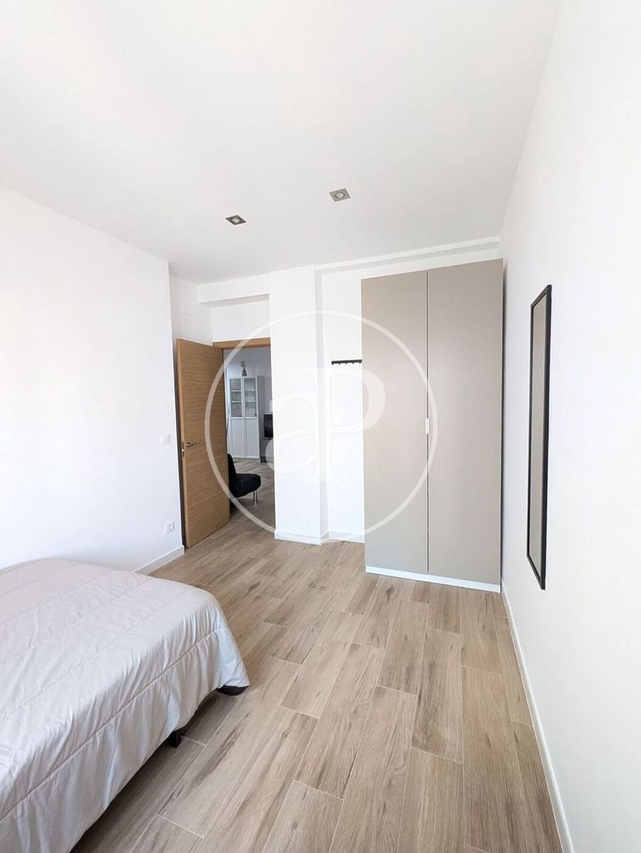 4 Zimmer Apartment zu vermieten in Valencia Stadt - 2.000 € (Ref: 9536020)