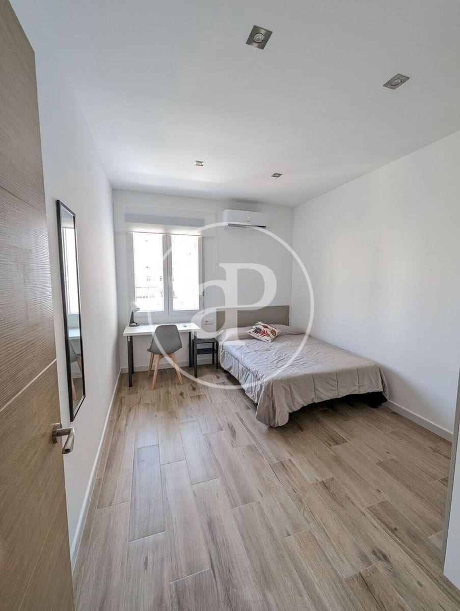 4 Zimmer Apartment zu vermieten in Valencia Stadt - 2.000 € (Ref: 9536020)
