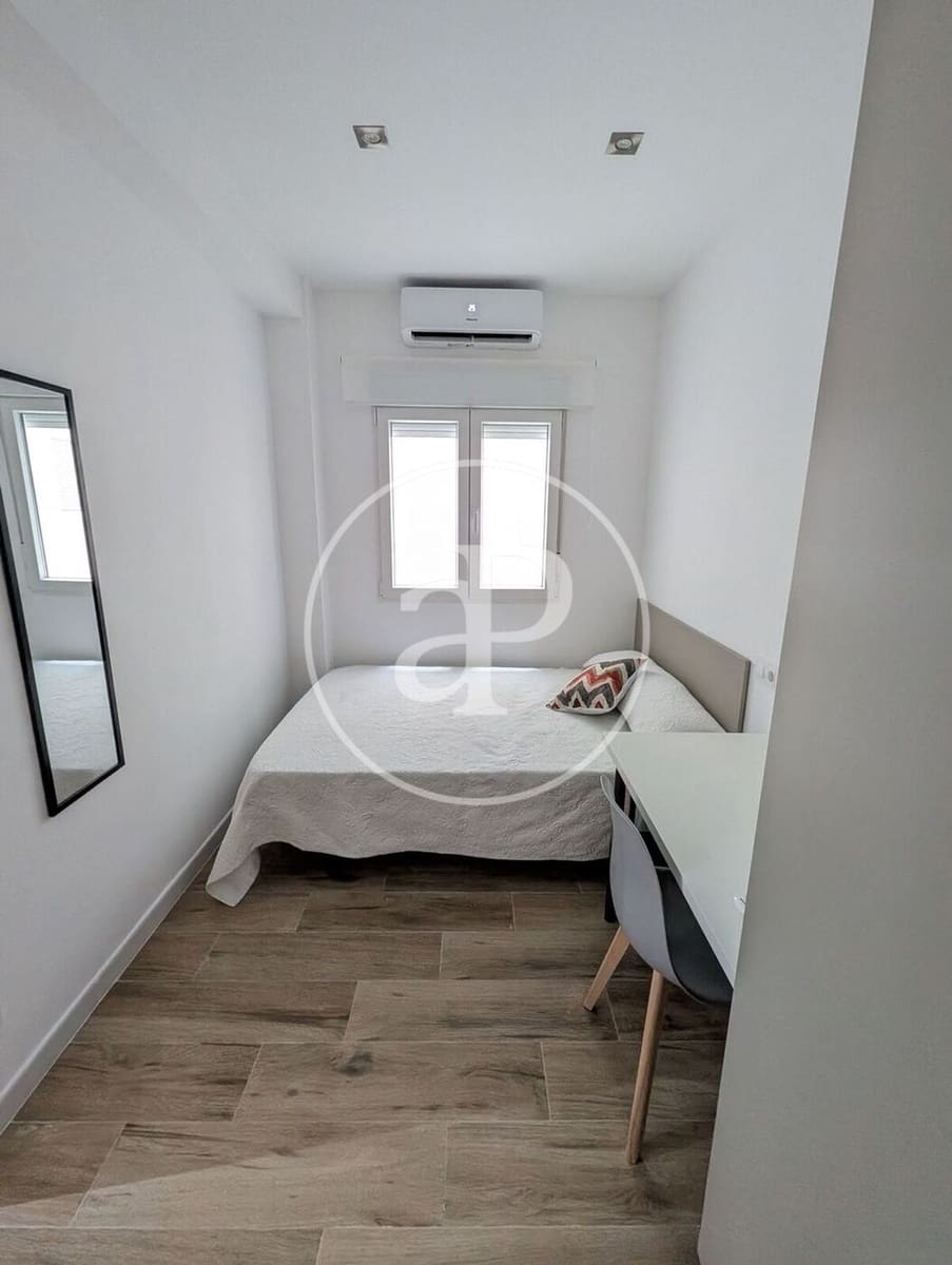 4 Zimmer Apartment zu vermieten in Valencia Stadt - 2.000 € (Ref: 9536020)