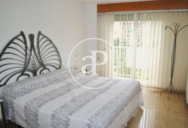 4 Zimmer Apartment zu vermieten in Valencia Stadt - 1.700 € (Ref: 9536021)