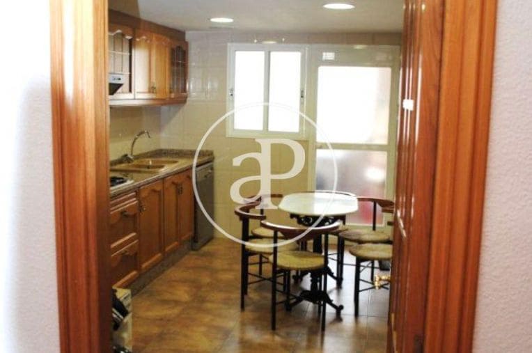 4 Zimmer Apartment zu vermieten in Valencia Stadt - 1.700 € (Ref: 9536021)