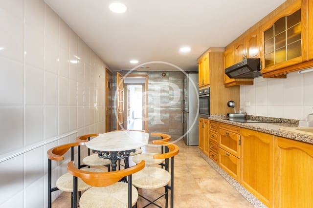 4 makuuhuone Huoneisto vuokrattavana paikassa La Petxina, Valencia kaupunki - 1 700 € (Ref: 9536021)