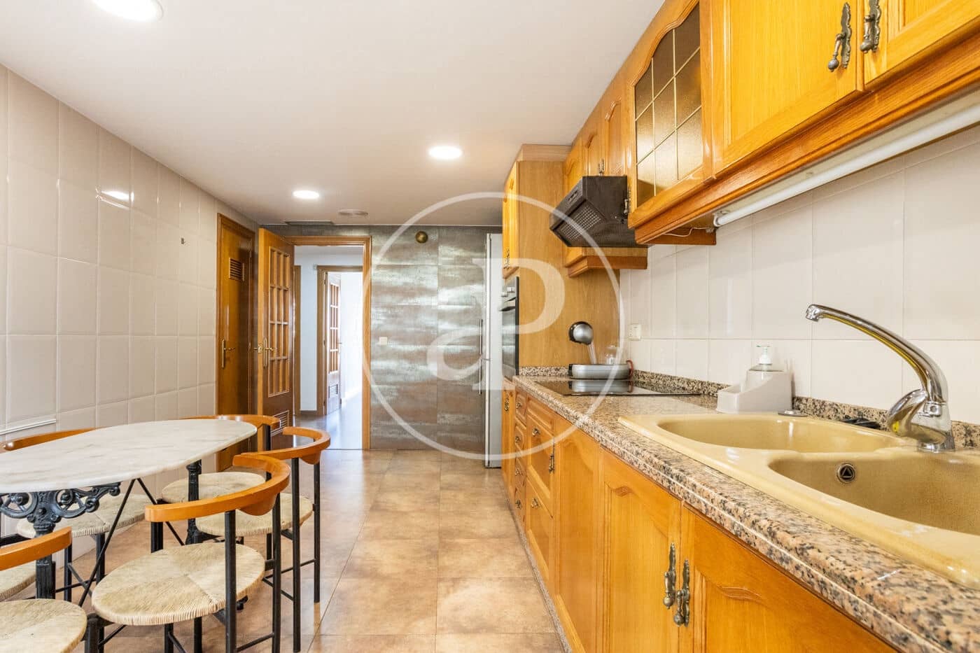 4 bedroom Apartment for rent in Valencia city - € 1,700 (Ref: 9536021)