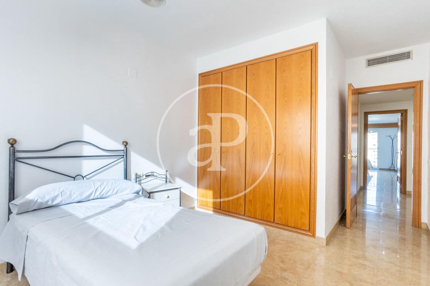 4 bedroom Apartment for rent in Valencia city - € 1,700 (Ref: 9536021)
