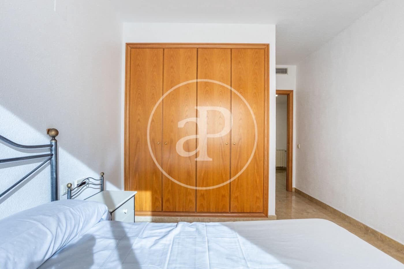 4 bedroom Apartment for rent in Valencia city - € 1,700 (Ref: 9536021)