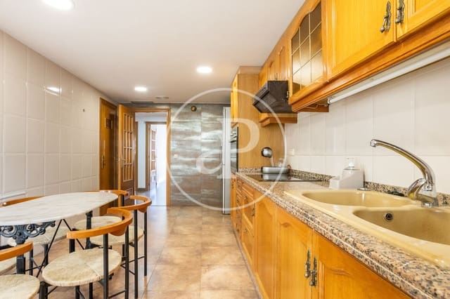 4 makuuhuone Huoneisto vuokrattavana paikassa La Petxina, Valencia kaupunki - 1 700 € (Ref: 9536021)