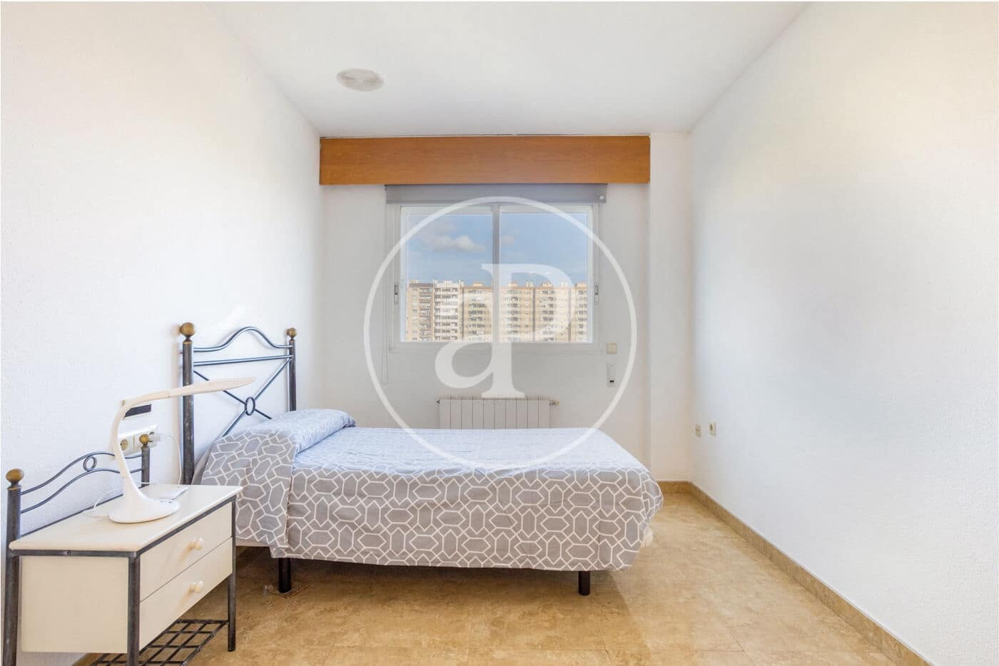 4 bedroom Apartment for rent in Valencia city - € 1,700 (Ref: 9536021)