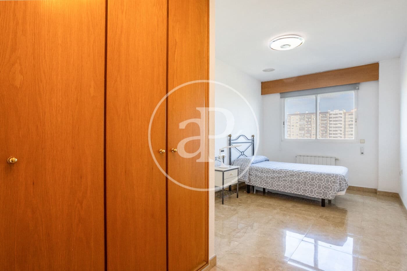 4 bedroom Apartment for rent in Valencia city - € 1,700 (Ref: 9536021)