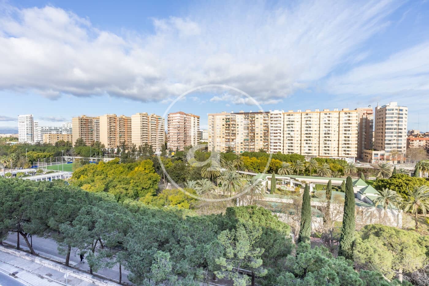 4 bedroom Apartment for rent in Valencia city - € 1,700 (Ref: 9536021)