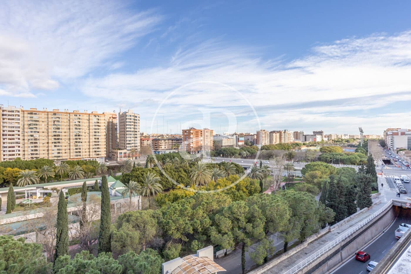 4 bedroom Apartment for rent in Valencia city - € 1,700 (Ref: 9536021)