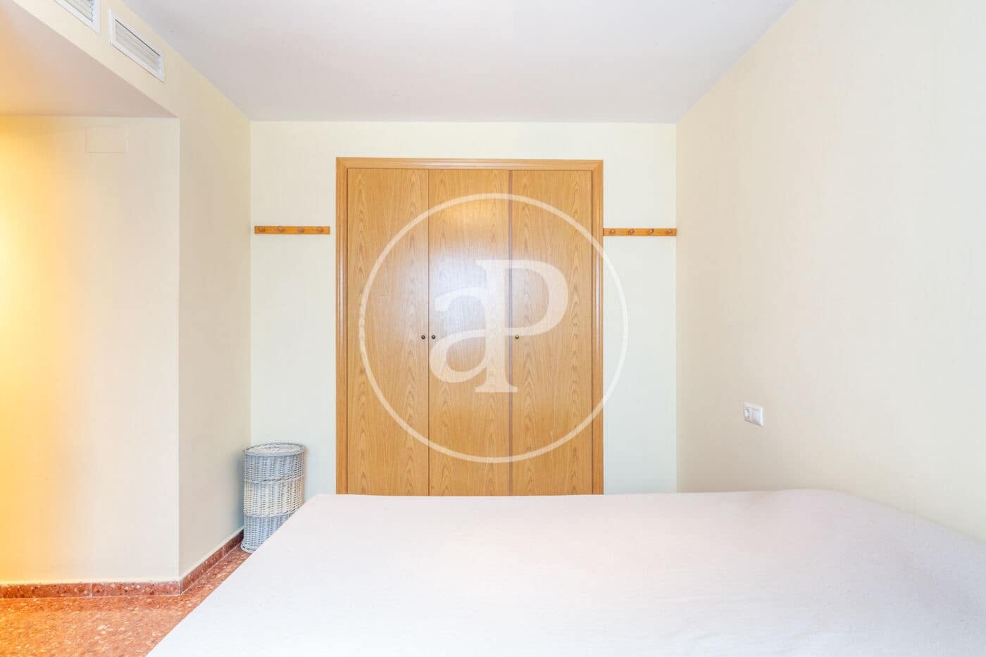 3 bedroom Apartment for rent in Moncada - € 1,200 (Ref: 9536022)