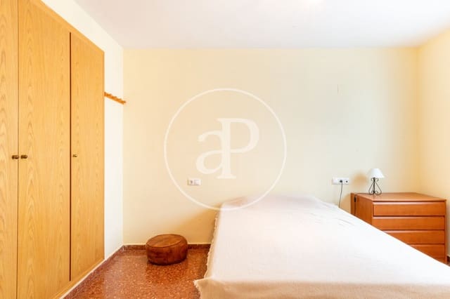 3 soverom Leilighet til leie i Moncada - € 1 200 (Ref: 9536022)