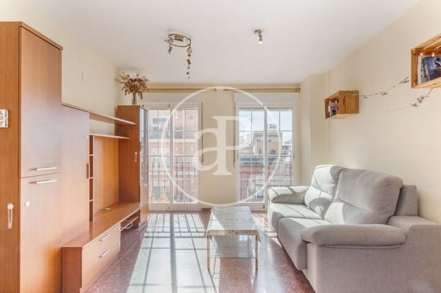 3 soverom Leilighet til leie i Moncada - € 1 200 (Ref: 9536022)