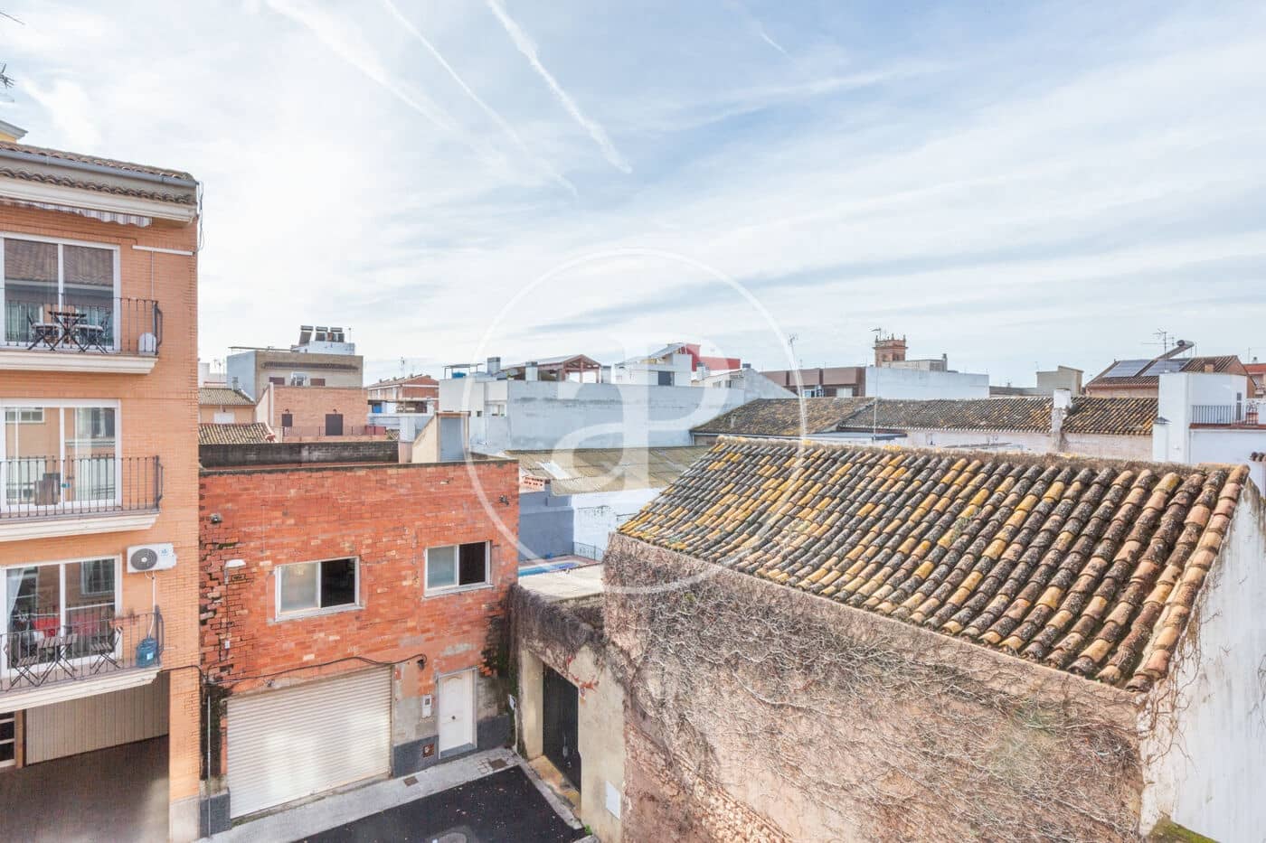 3 bedroom Apartment for rent in Moncada - € 1,200 (Ref: 9536022)