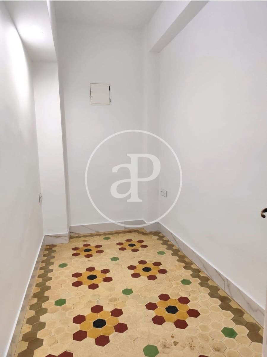 5 Zimmer Apartment zu vermieten in Valencia Stadt - 1.600 € (Ref: 9536023)