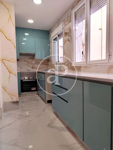 5 Zimmer Apartment zu vermieten in Arrancapins, València Stadt - 1.600 € (Ref: 9536023)