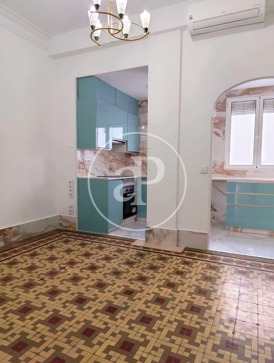 5 Zimmer Apartment zu vermieten in Valencia Stadt - 1.600 € (Ref: 9536023)