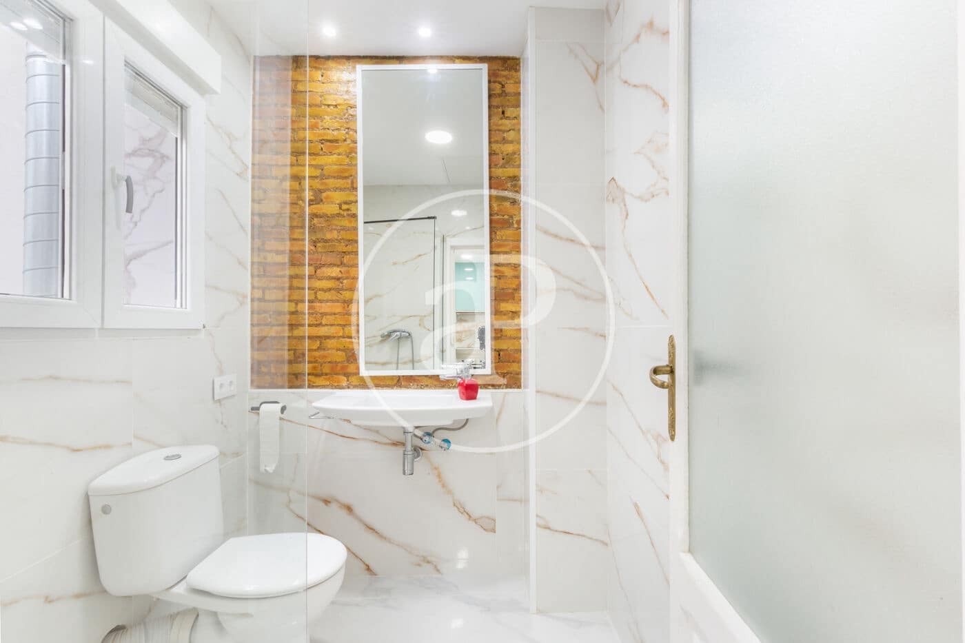 5 bedroom Apartment for rent in Valencia city - € 1,500 (Ref: 9536023)