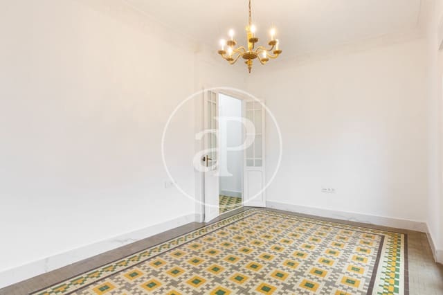 5 soveværelse Lejlighed til leje i Arrancapins, Valencia by - € 1.500 (Ref: 9536023)